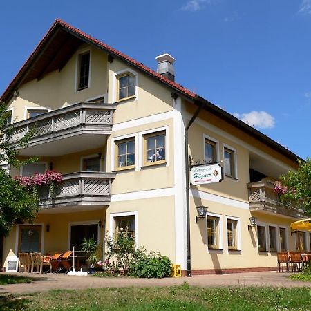בירגלאנד Landgasthof Zum Schloss מראה חיצוני תמונה